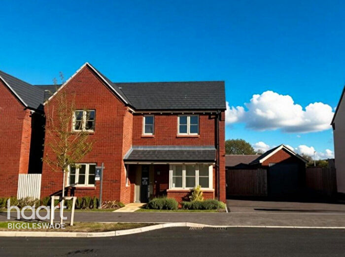 4 Bedroom Detached House For Sale In School Lane, Roxton, MK44