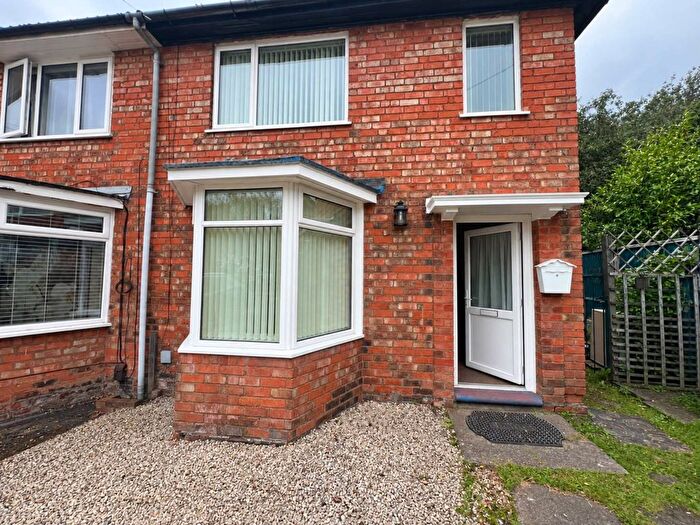 3 Bedroom Semi-Detached House To Rent In Elton Grove, Birmingham, B27