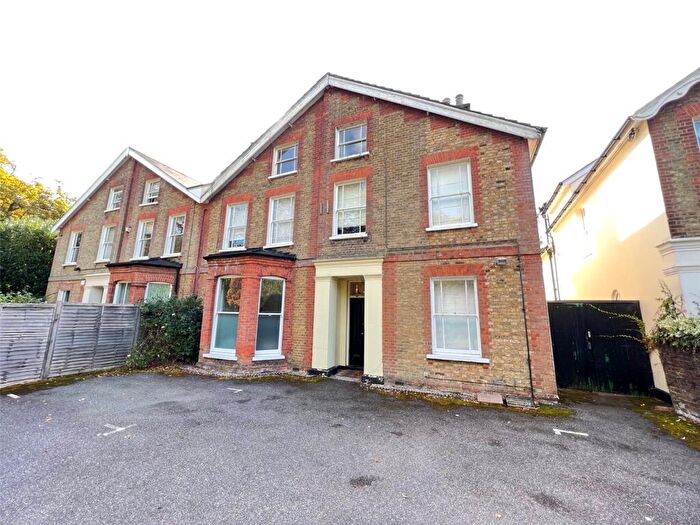 2 Bedroom Apartment To Rent In Wood Street, Barnet, EN5