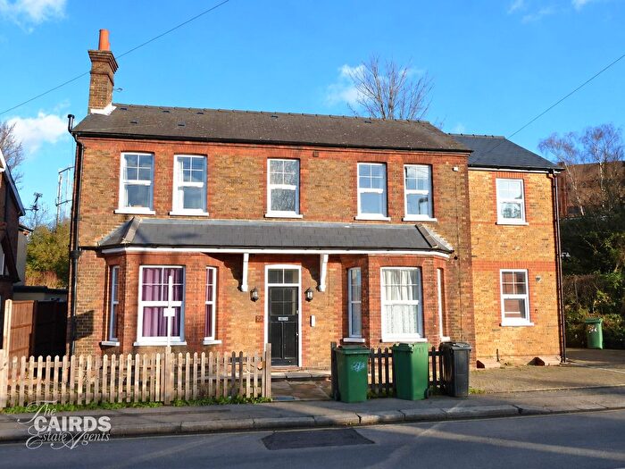 2 Bedroom Flat To Rent In A Hook Road, Epsom, Surrey, KT19