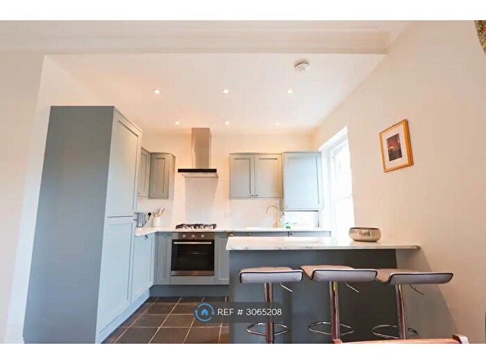 4 Bedroom Maisonette To Rent In Cromwell Road, Bristol, BS6