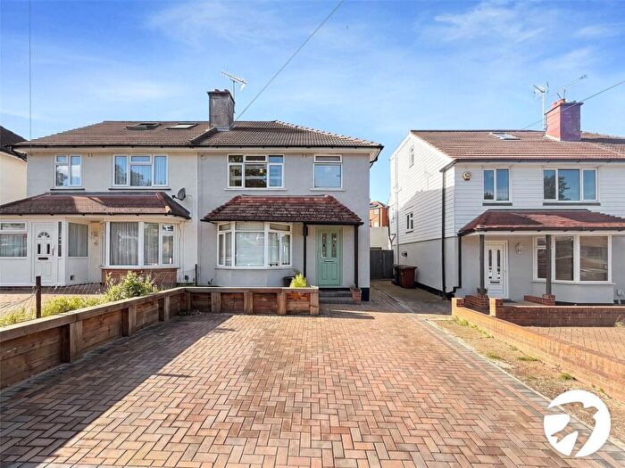 3 Bedroom Semi-Detached House For Sale In Fleet Road, Rochester, Kent, ME1
