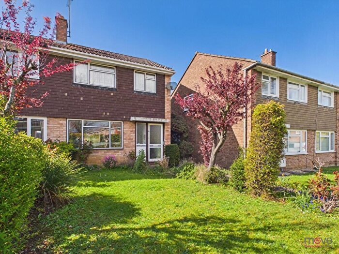 3 Bedroom Semi-Detached House For Sale In Linwell Close, Cheltenham, GL50