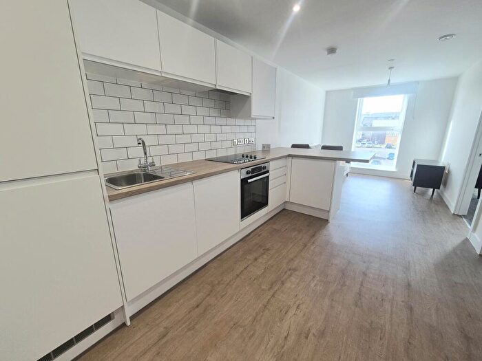 1 Bedroom Apartment To Rent In Bolt Works, HX1