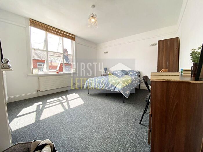 5 Bedroom Terraced House To Rent In Thurlow Road, Clarendon Park, LE2