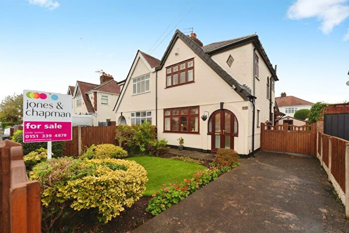 3 Bedroom Semi-Detached House For Sale In Lilac Grove, Whitby, Ellesmere Port, CH66