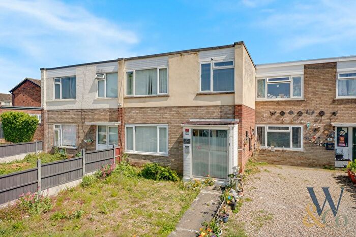 3 Bedroom Terraced House For Sale In Swinburne Road, Wellingborough, NN8