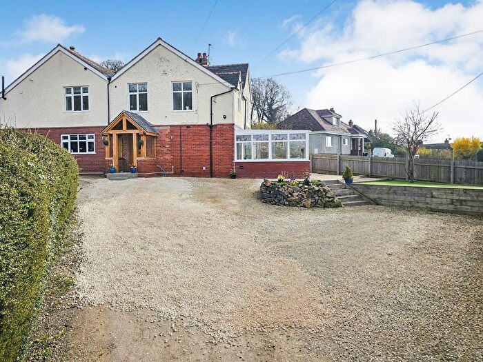 5 Bedroom Detached House For Sale In The Tramway, Pant, SY10