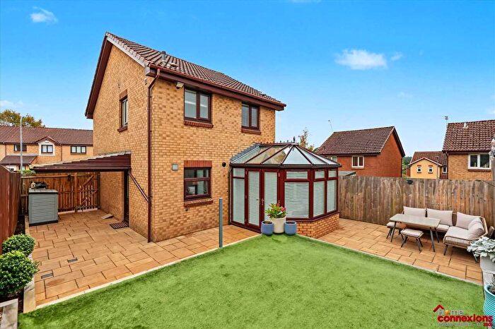 3 Bedroom Detached House For Sale In Macarthur Drive, Stewartfield, East Kilbride, G74