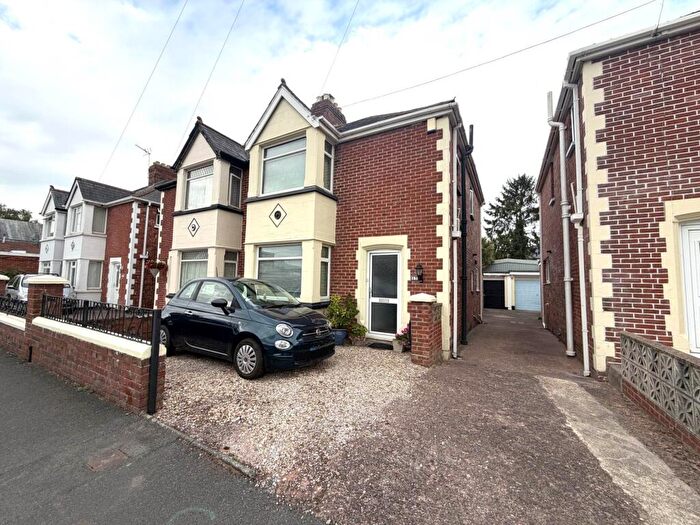 3 Bedroom Semi-Detached House For Sale In Wardrew Road, Exeter, EX4