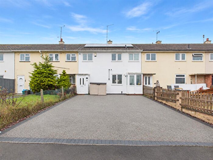 3 Bedroom Terraced House For Sale In Hill Hay Road, Matson, Gloucester, GL4