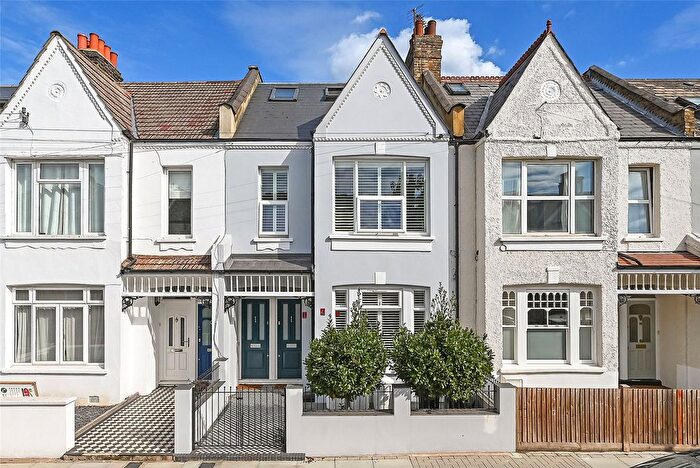 3 Bedroom Flat For Sale In Heythorp Street, Southfields, London, SW18
