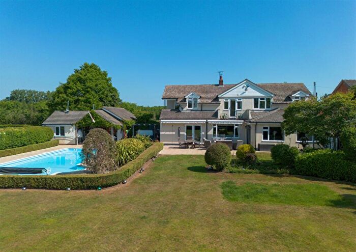 5 Bedroom Detached House For Sale In Thicknall Lane, Clent, Stourbridge, DY9