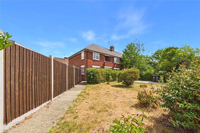 2 Bedroom Maisonette For Sale In James Road, Camberley, GU15