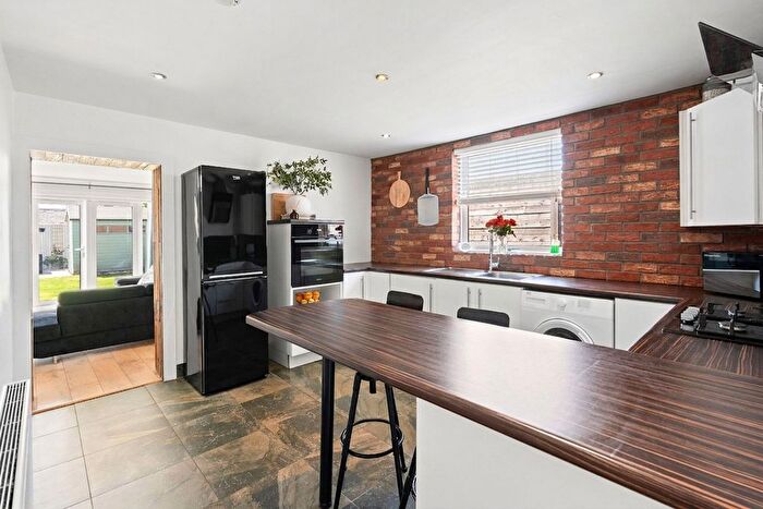 2 Bedroom Terraced Bungalow For Sale In Earl's Place, Fauldhouse, EH47