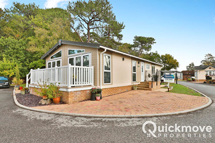 2 Bedroom Park Home For Sale In Poole, Dorset, BH16