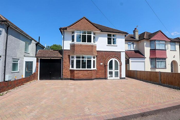 3 Bedroom Detached House To Rent In Tollers Lane, Coulsdon, CR5