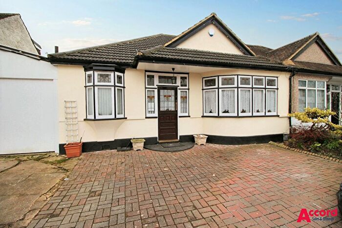 3 Bedroom Bungalow To Rent In Ainsley Avenue, Romford, RM7