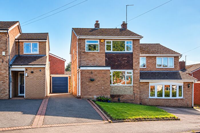 3 Bedroom Semi-Detached House For Sale In Northway, Dudley, DY3
