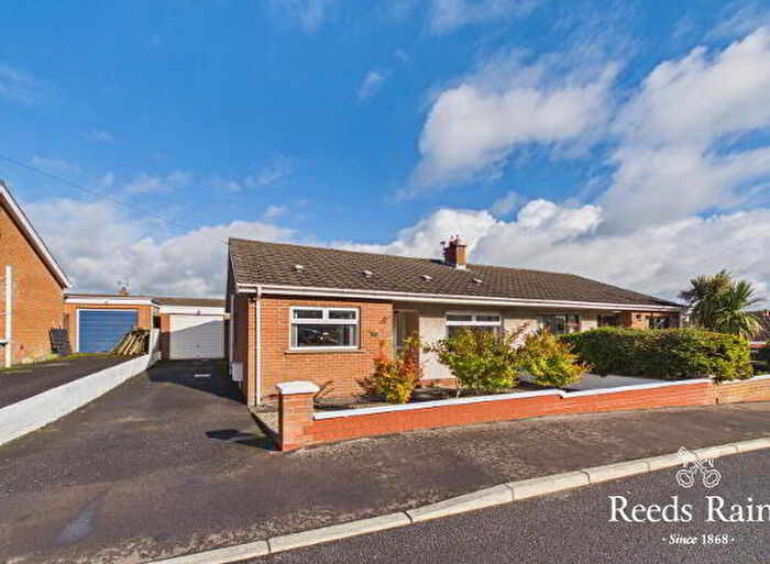 3 Bedroom Semi-Detached Bungalows For Sale In Addison Park, Lisburn, BT28