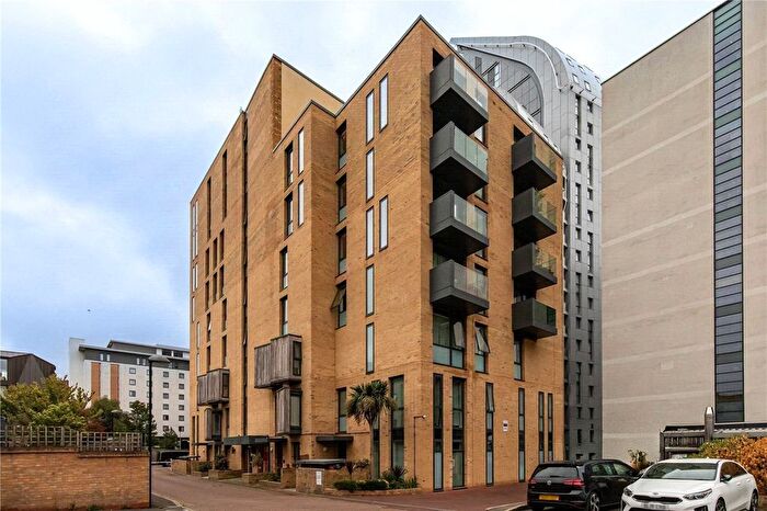 3 Bedroom Flat For Sale In Underhill Gardens, London, W5
