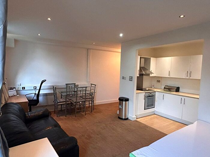1 Bedroom Studio To Rent In Castle Street, Swansea, SA1