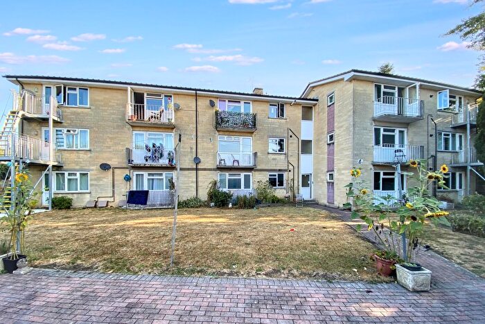 2 Bedroom Flat For Sale In Priory Street, Corsham, SN13