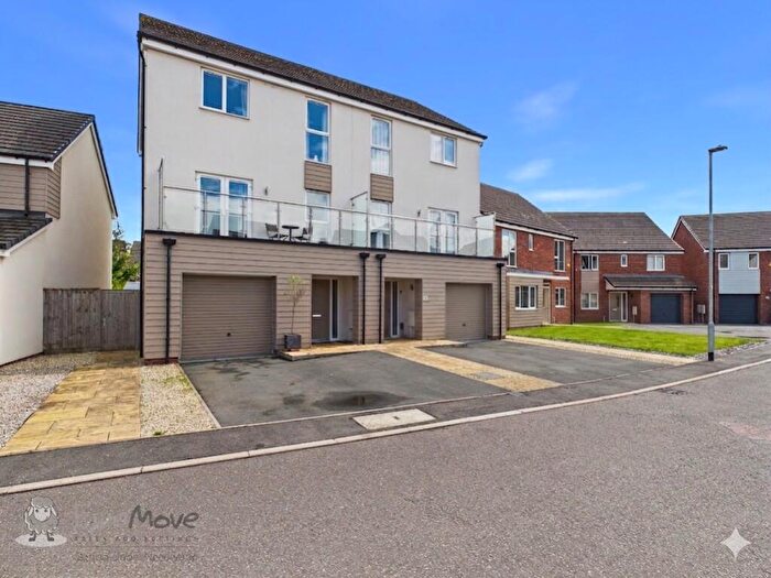 4 Bedroom Semi-Detached House For Sale In Olive Close, Branston, Burton-On-Trent, Staffordshire, DE14