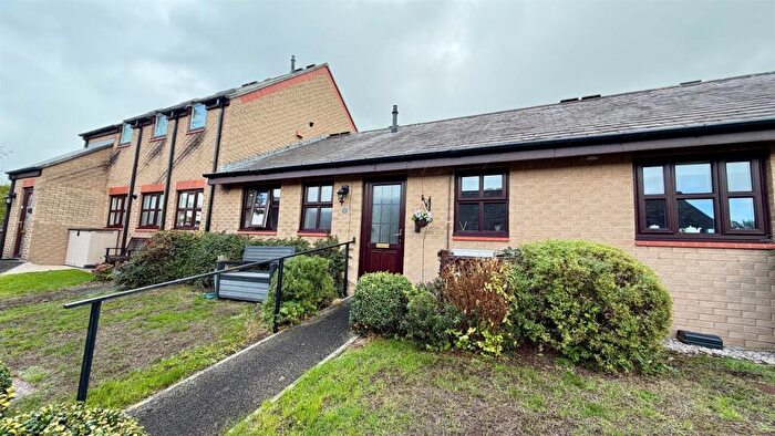 2 Bedroom Bungalow For Sale In Maes Berllan, Craig Y Don, Llandudno, LL30