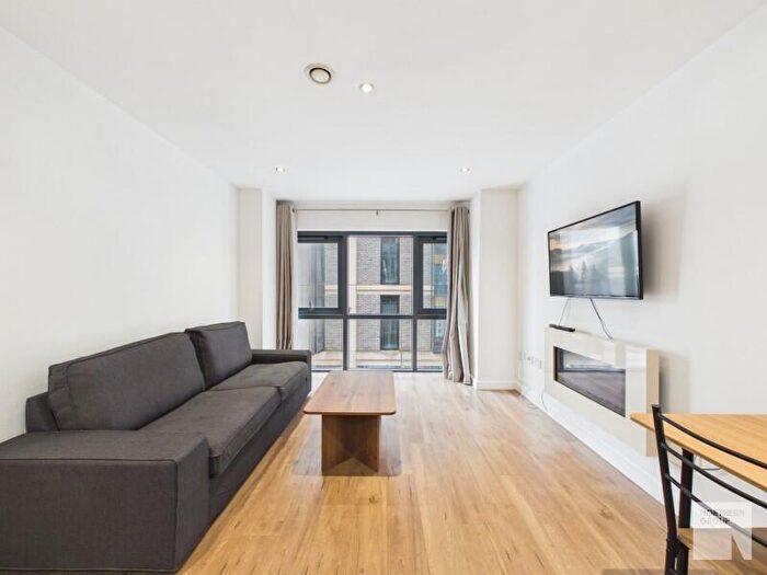 2 Bedroom Apartment To Rent In Nuovo :: Manchester, M4