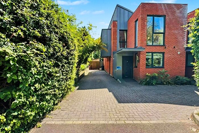 3 Bedroom End Of Terrace House To Rent In Winchester City Centre, SO23