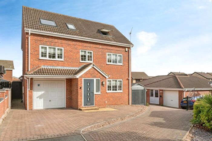 6 Bedroom Detached House For Sale In Upperfield Close, Maltby, Rotherham, S66