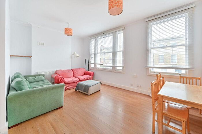 3 Bedroom Flat For Sale In Coldharbour Lane, Brixton, London, SE5