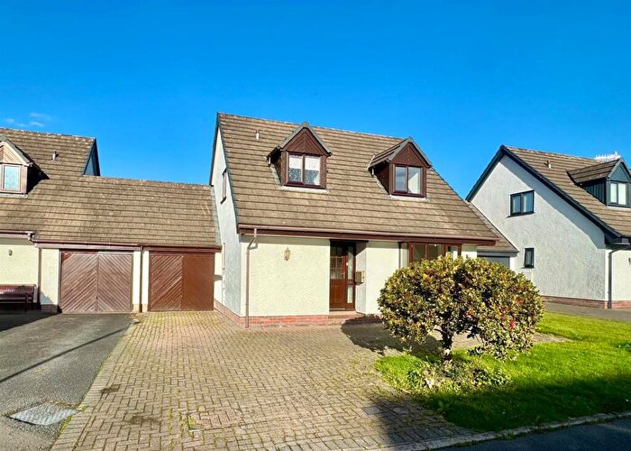 3 Bedroom Detached House For Sale In Heol Ffynnon Asa, Eglwysbach, LL28