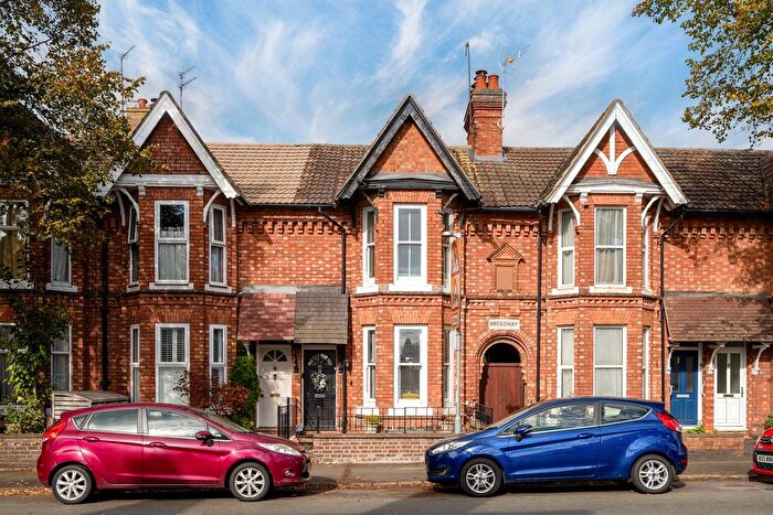 3 Bedroom Terraced House For Sale In Broadway, Kettering, NN15