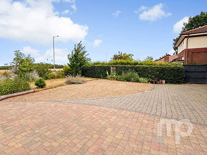 4 Bedroom Detached House For Sale In Tuttles Lane West, Picturesque Field Views To The Front And Occupying A Generous Plot, Wymondham, Norfolk, NR18