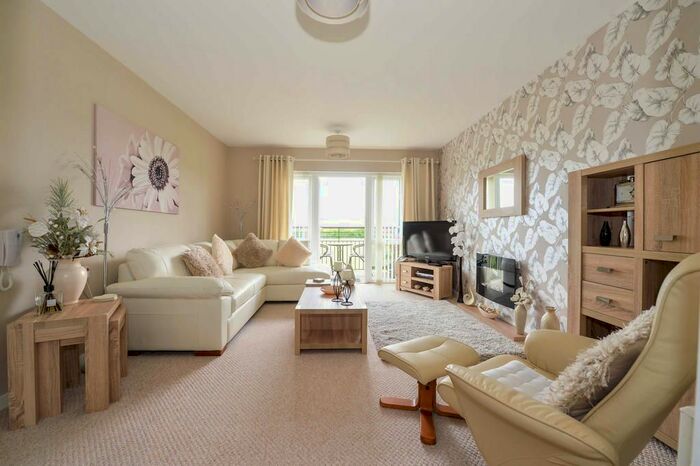 2 Bedroom Flat For Sale In East Road, Middlewich, CW10