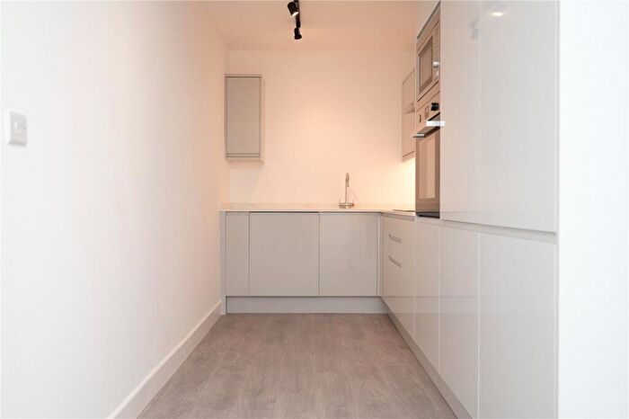 1 Bedroom Bungalow To Rent In Arthur Road, St. Albans, Hertfordshire, AL1