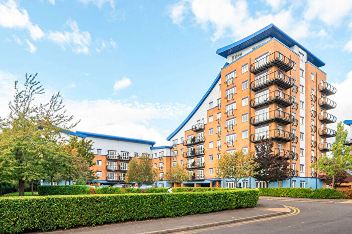 2 Bedroom Apartment For Sale In Luscinia View, Reading, RG1