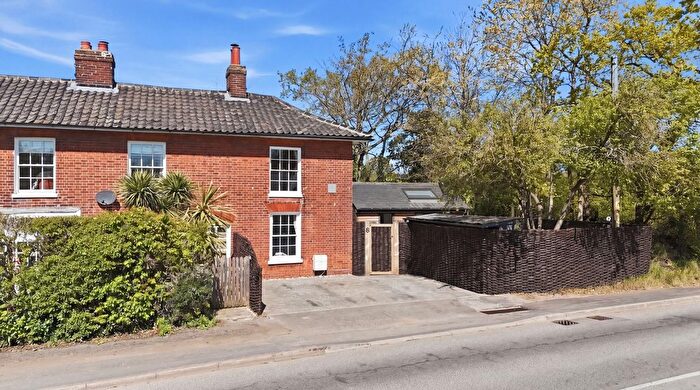 3 Bedroom End Of Terrace House For Sale In The Street, Martlesham, IP12