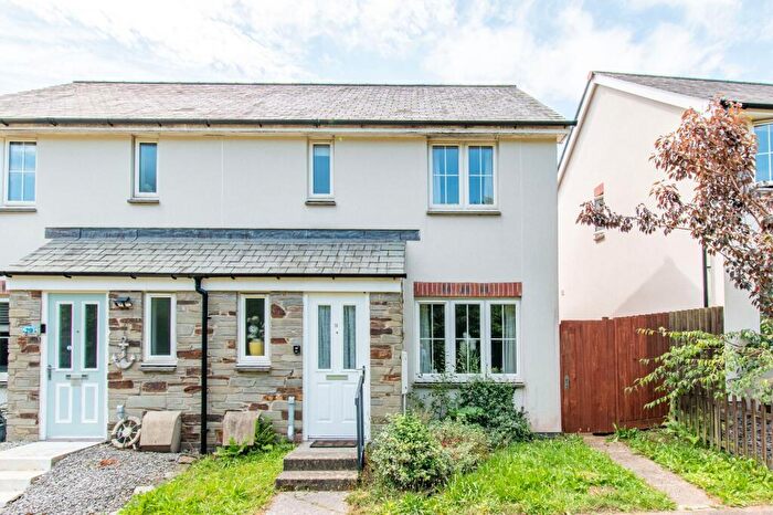 3 Bedroom Semi-Detached House For Sale In Pippin Avenue, Liskeard, PL14