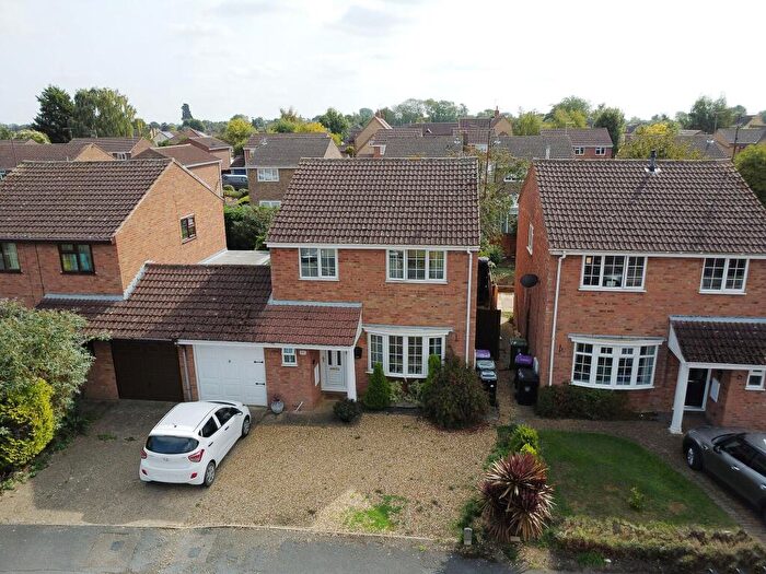 4 Bedroom Link Detached House For Sale In Swift Close, Deeping St. James, PE6