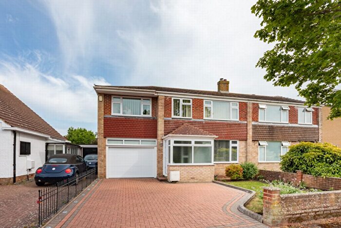 4 Bedroom Semi-Detached House For Sale In Shepherds Walk, Hythe, CT21