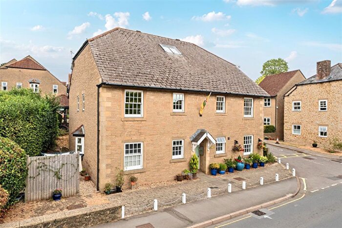2 Bedroom Flat For Sale In Hanover Court, Beaminster, Dorset, DT8