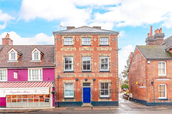 2 Bedroom Apartment For Sale In London Road, Marlborough, Wiltshire, SN8