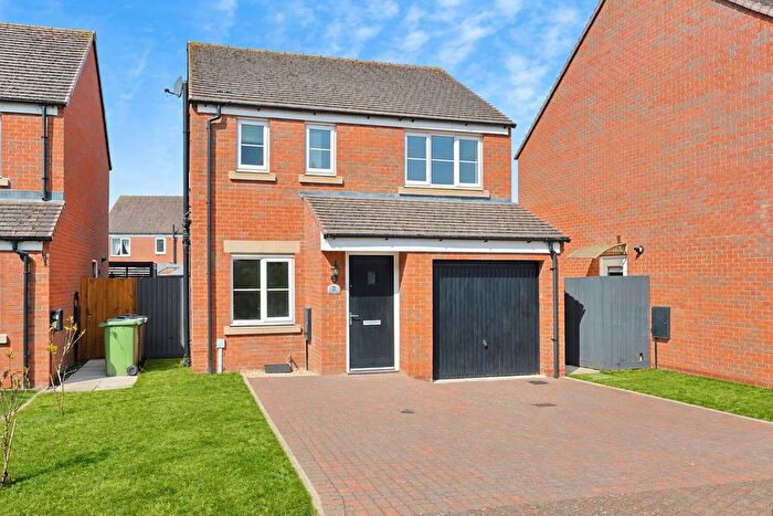 3 Bedroom Detached House For Sale In Skipper Loke, Narborough, PE32