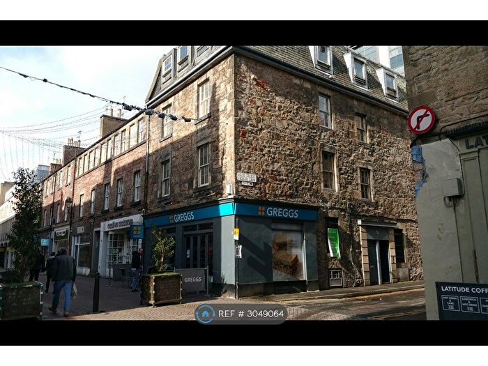 3 Bedroom Flat To Rent In Rose Street North Lane, Edinburgh, EH2