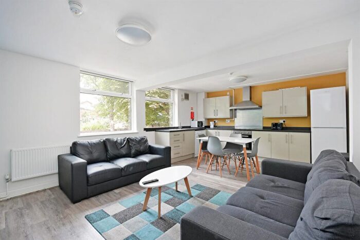 4 Bedroom Apartment To Rent In Apartment, Broomgrove Apartments, Broomhill, S10