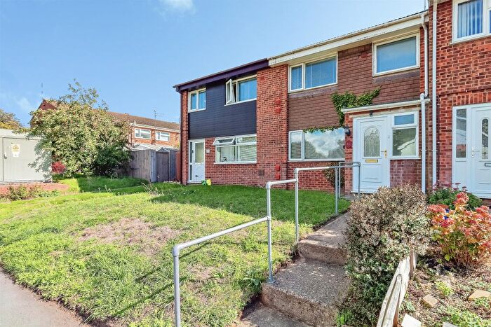 3 Bedroom Terraced House For Sale In Townsend Road, Wittering, Peterborough, PE8