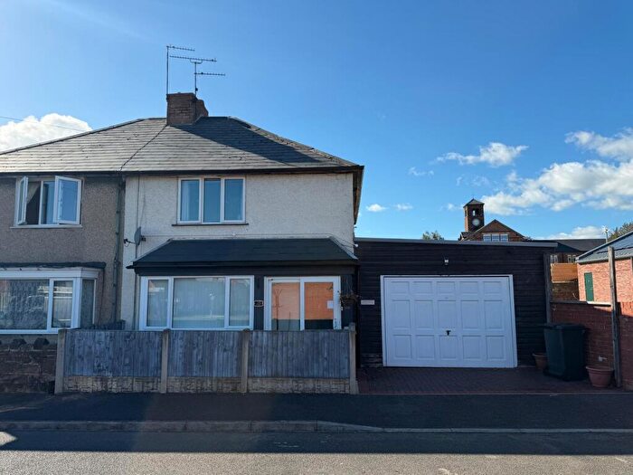 2 Bedroom Semi-Detached House For Sale In Broadleys, Clay Cross, Derbyshire, S45